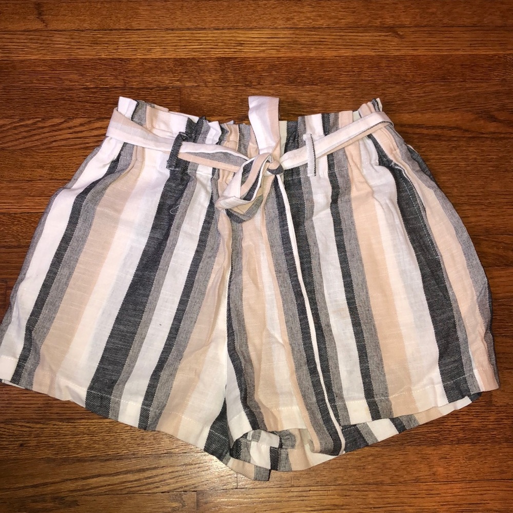 Blue Pepper Paperbag Shorts, Size L